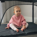 Cuna de viaje MBTC2 Air-Light negro – foto de ambiente