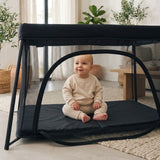 Cuna de viaje MBTC3 Air-Light negro – foto de ambiente